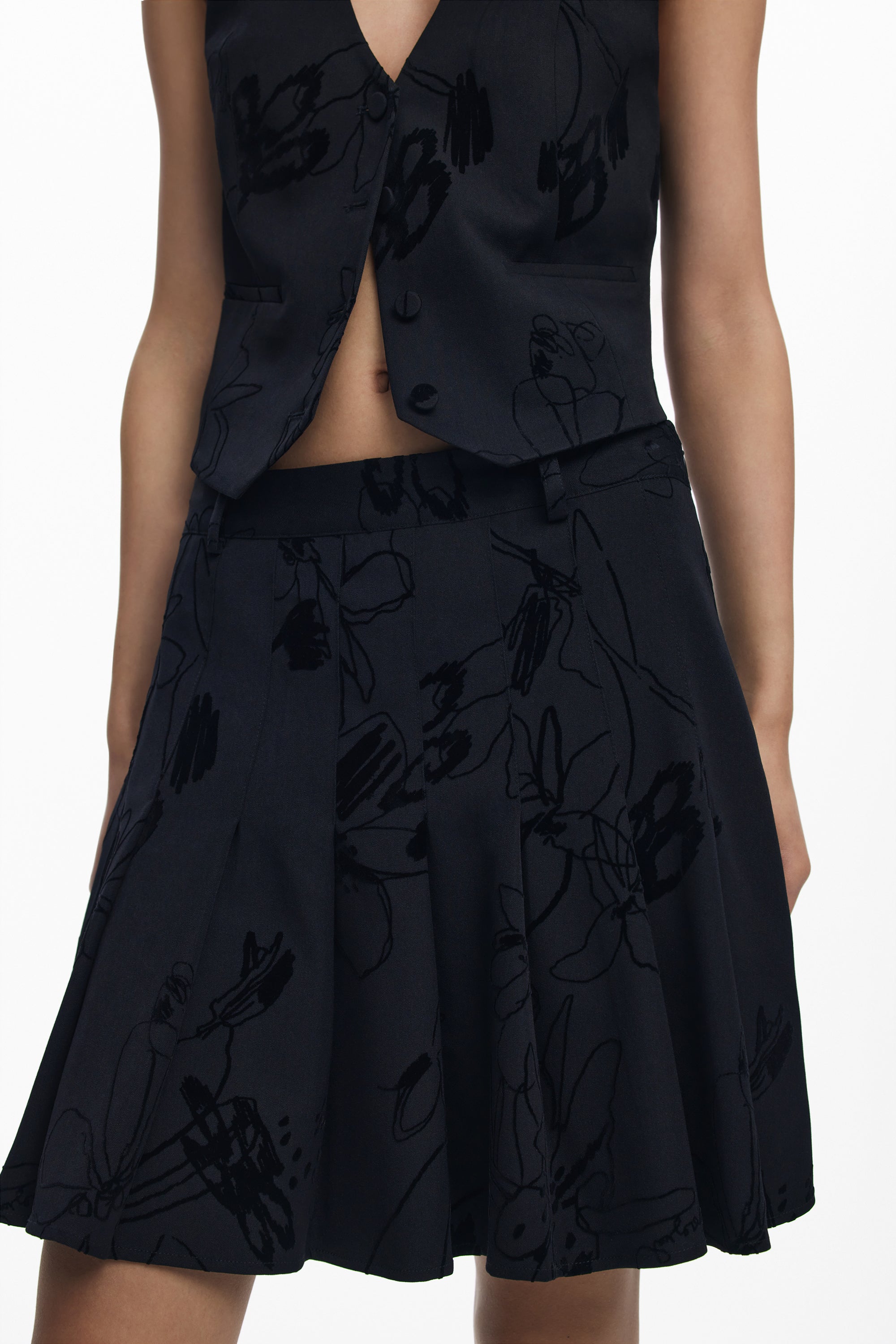 DESIGUAL WOMENS BLACK SHORT SKIRT