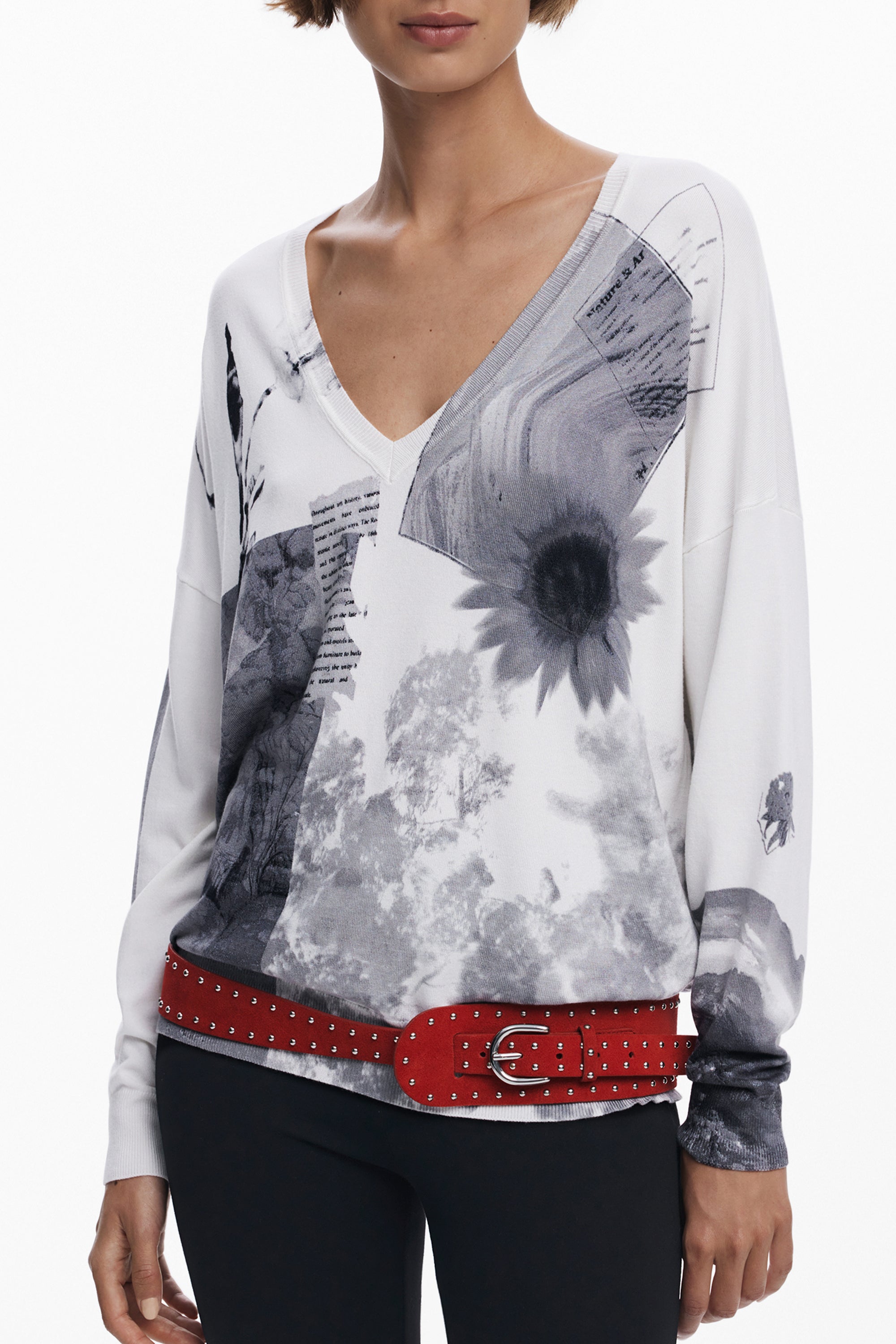 DESIGUAL WOMENS WHITE SWEATER