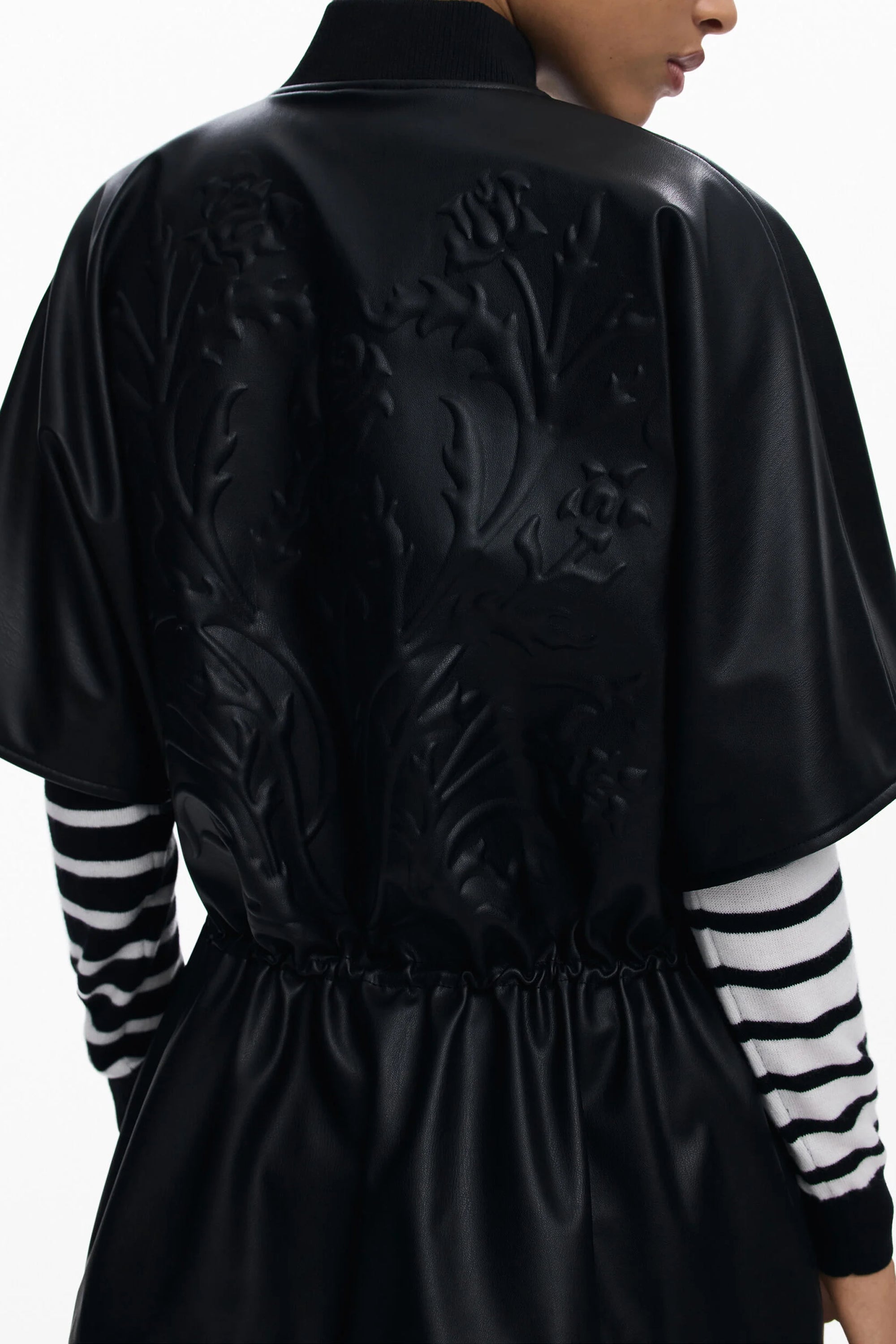DESIGUAL PONCHO WOMEN&#39;S BLACK